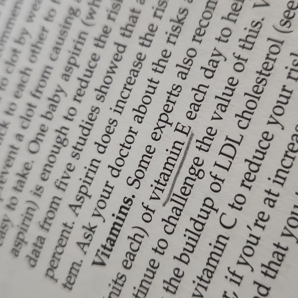 Free W/Purchase - Mayo Clinic Guide to Self Care 4E - 2003 - Paperback - Picture 6 of 9